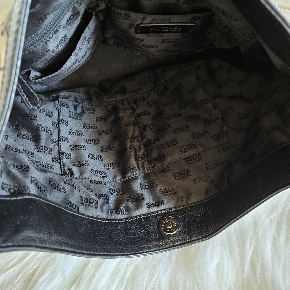 Michael Kors Signature Shoulder Bag – Black & Beige MK Logo – Good Condition - Picture 5 of 11